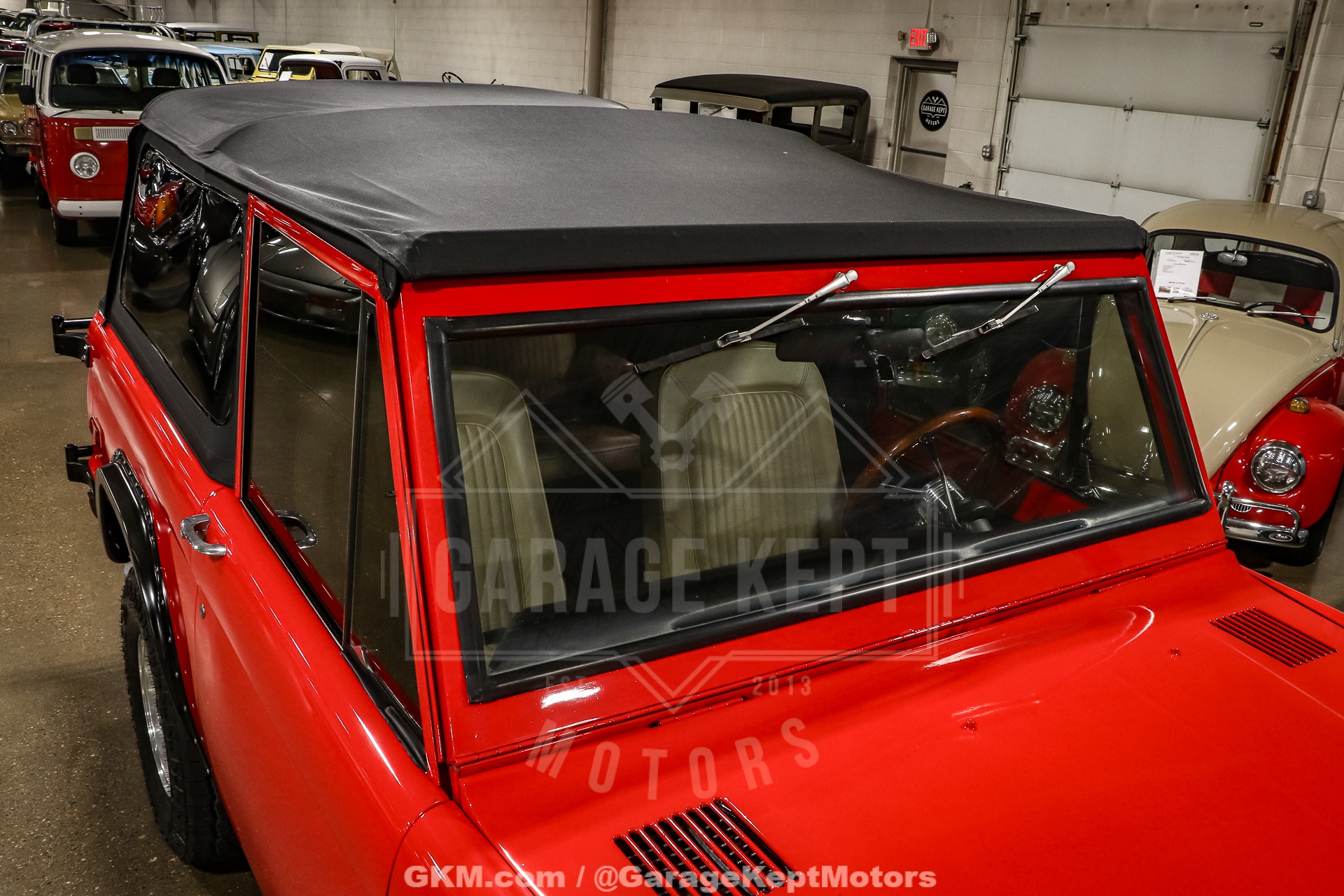 Ford-Bronco-1976-Red-White-25