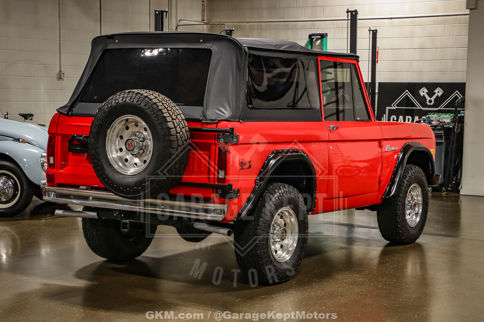 Ford-Bronco-1976-Red-White-3