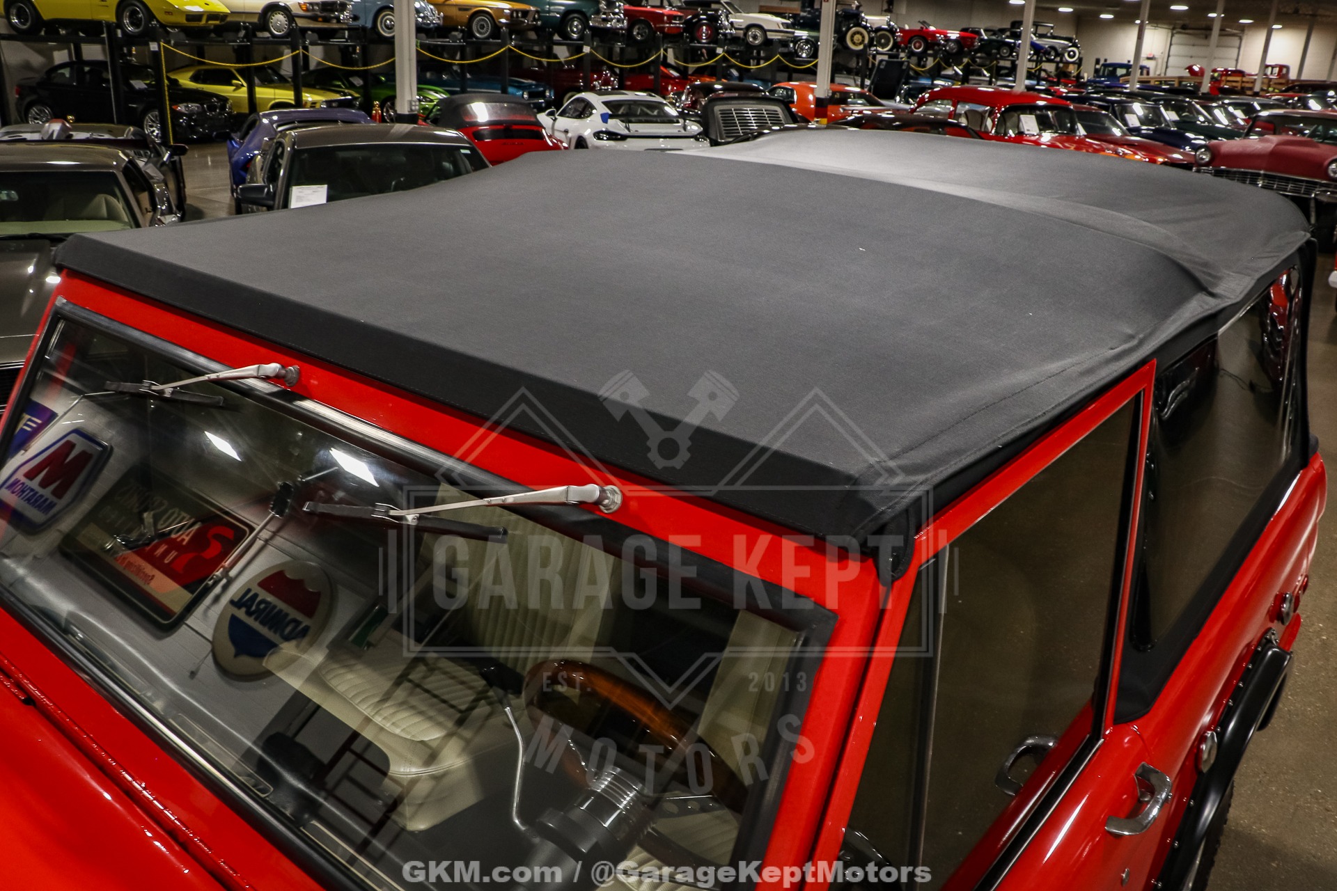Ford-Bronco-1976-Red-White-30