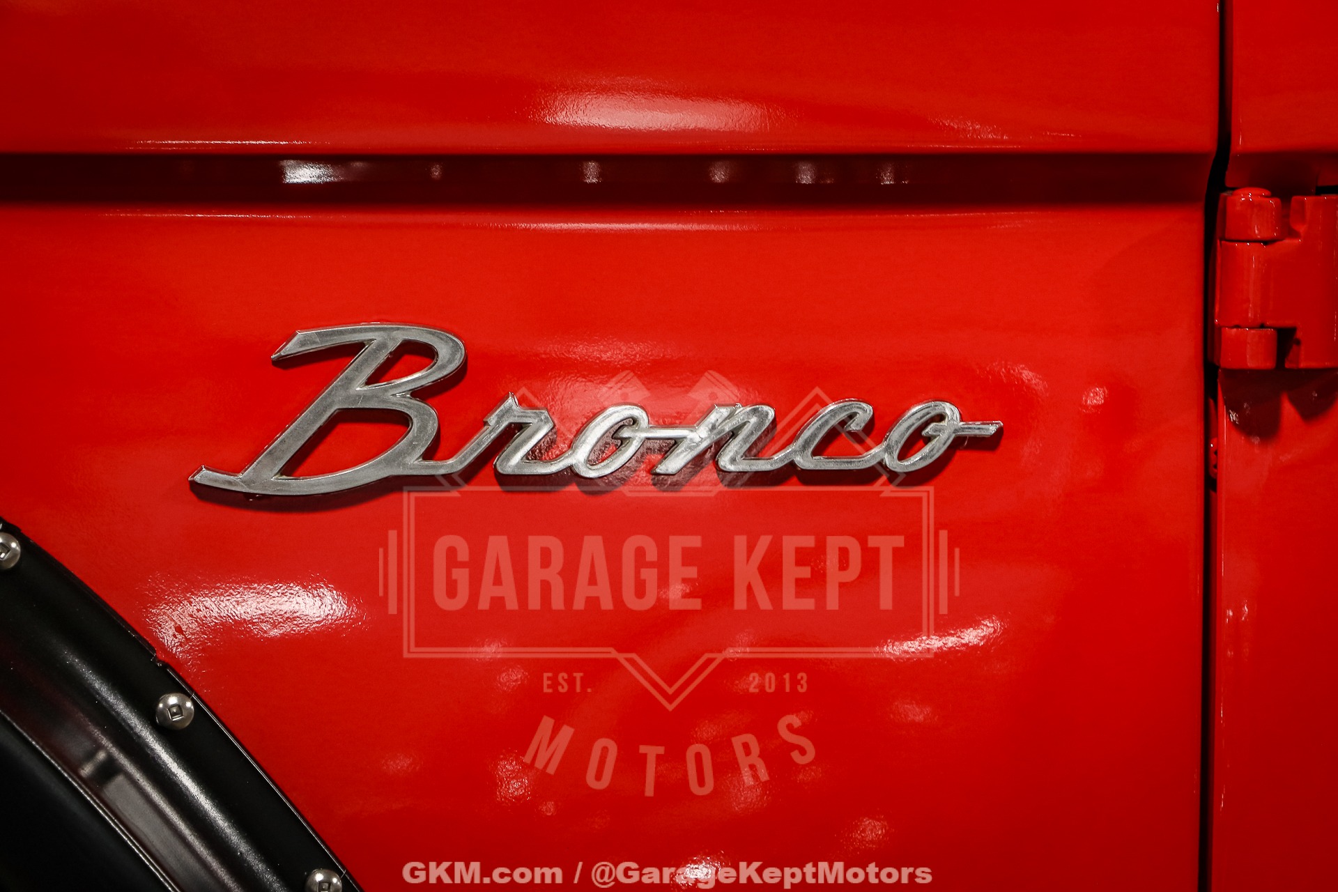 Ford-Bronco-1976-Red-White-31
