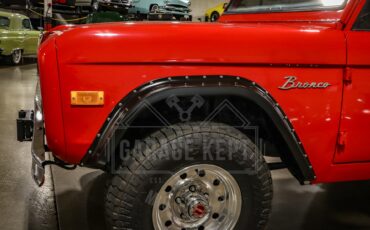 Ford-Bronco-1976-Red-White-35