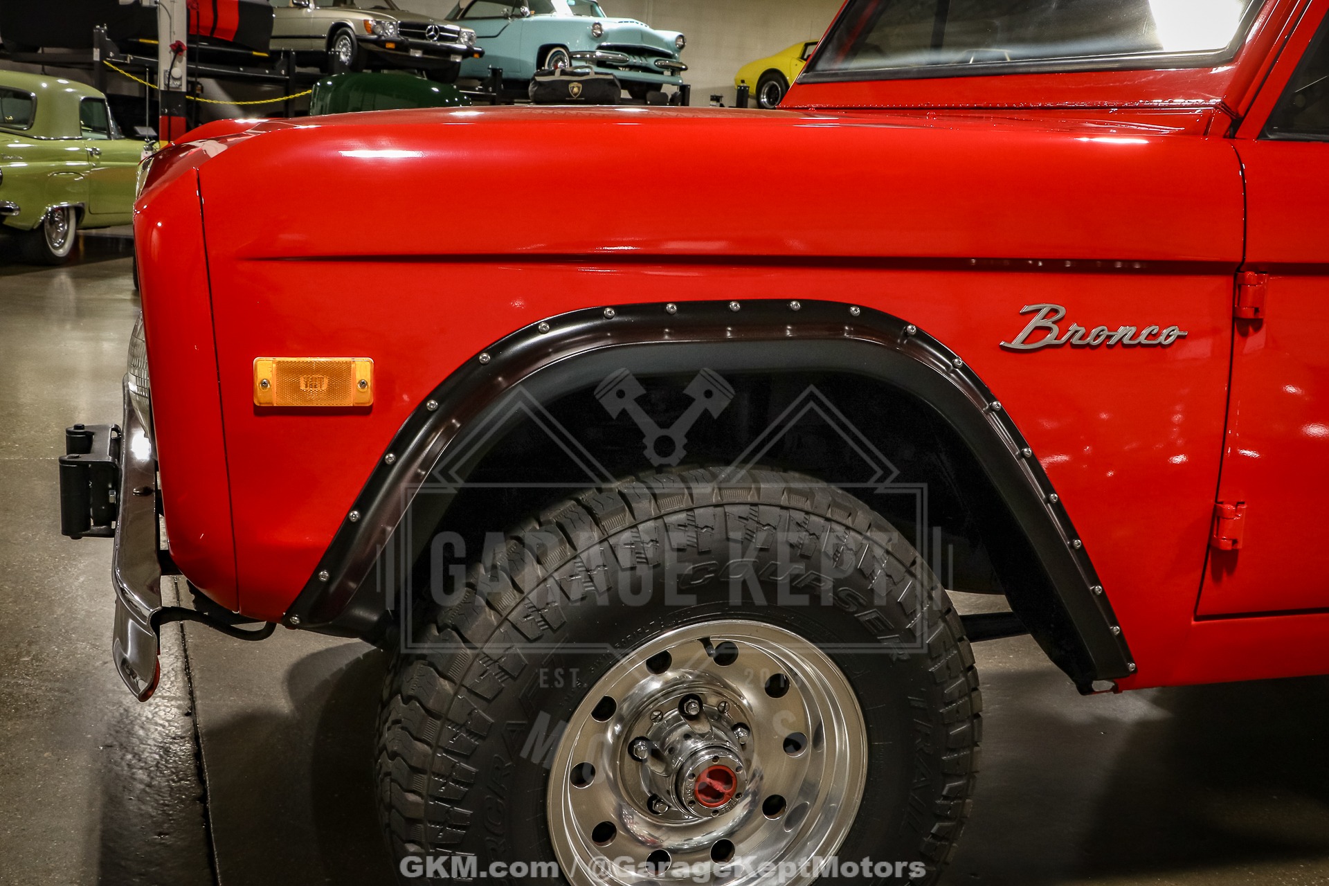Ford-Bronco-1976-Red-White-35