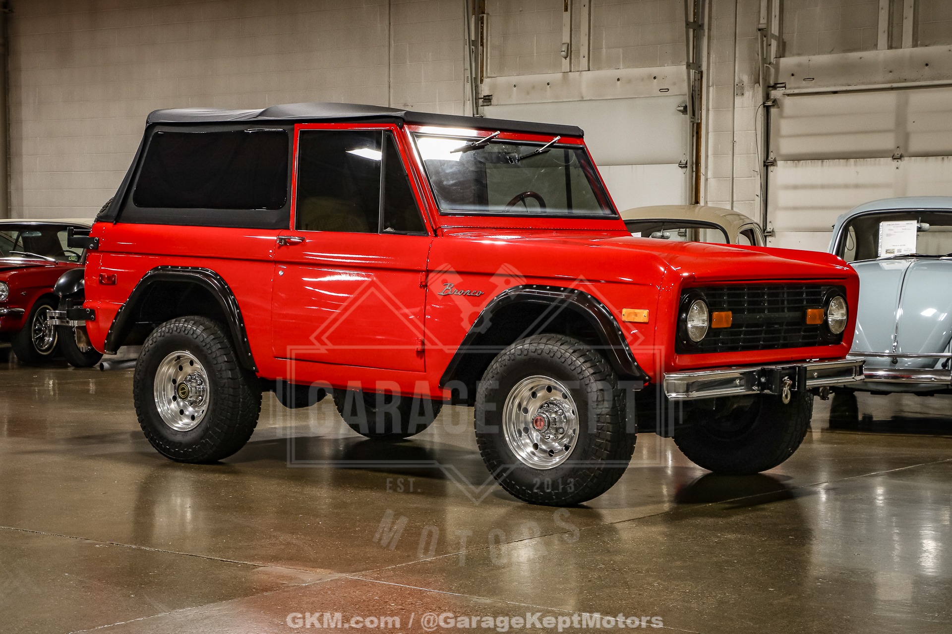 Ford-Bronco-1976-Red-White-45