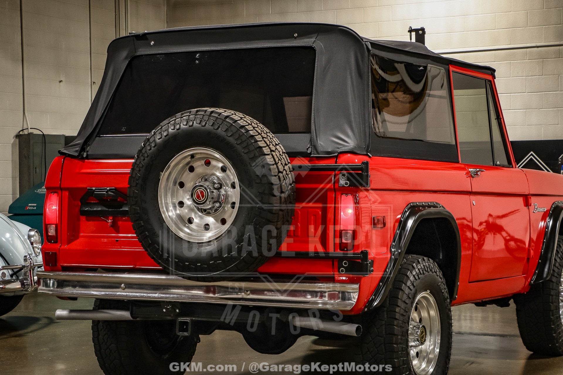 Ford-Bronco-1976-Red-White-47