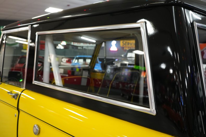 Ford-Bronco-1976-Yellow-Black-10