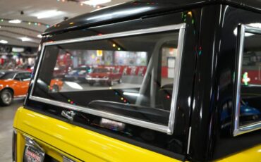 Ford-Bronco-1976-Yellow-Black-13