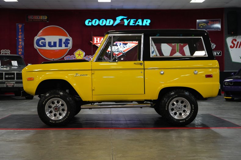 Ford-Bronco-1976-Yellow-Black-33