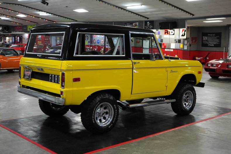 Ford-Bronco-1976-Yellow-Black-4