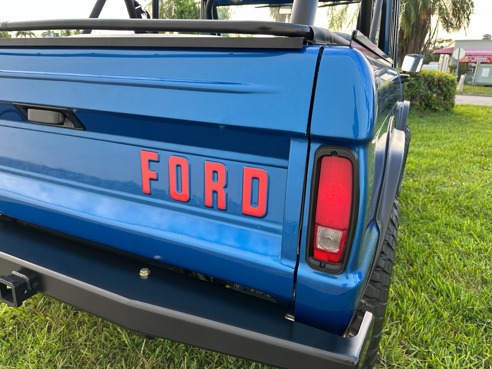 Ford-Bronco-1977-18