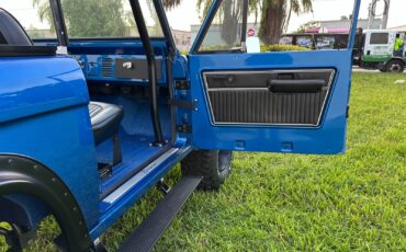 Ford-Bronco-1977-23