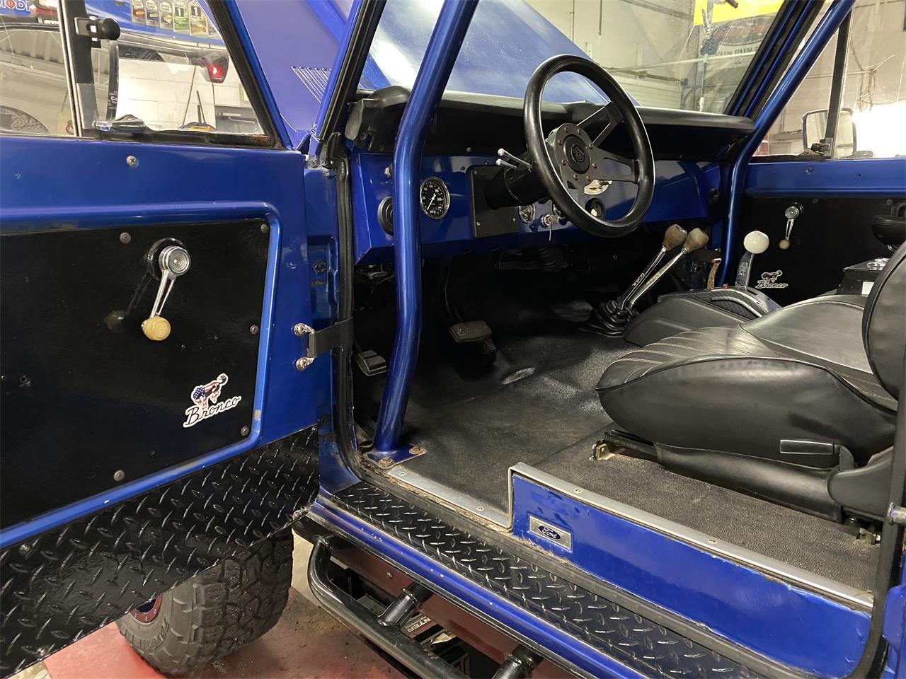 Ford-Bronco-1977-Blue-Black-20