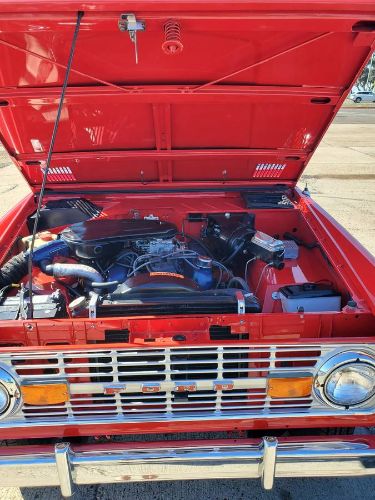 Ford-Bronco-1977-Bright-RedWimbledon-14