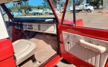 Ford-Bronco-1977-Bright-RedWimbledon-18