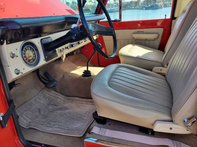 Ford-Bronco-1977-Bright-RedWimbledon-19