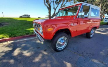 Ford-Bronco-1977-Bright-RedWimbledon