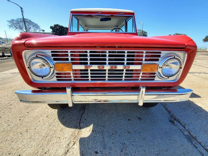 Ford-Bronco-1977-Bright-RedWimbledon-4