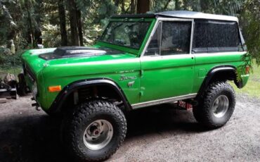 Ford-Bronco-1977-Green-24