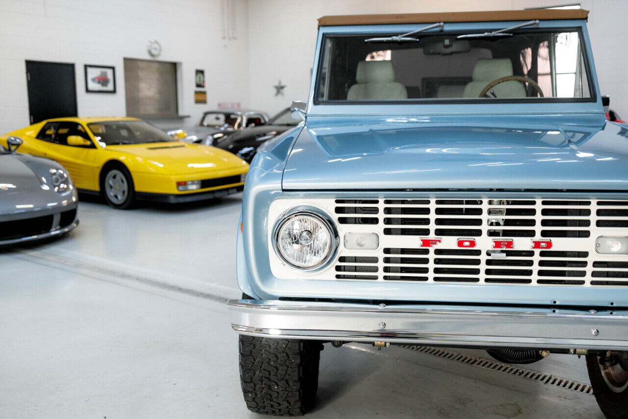 Ford-Bronco-1977-SUV-12