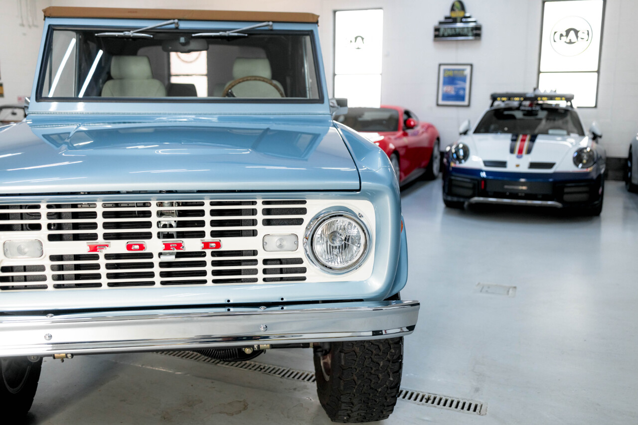 Ford-Bronco-1977-SUV-13