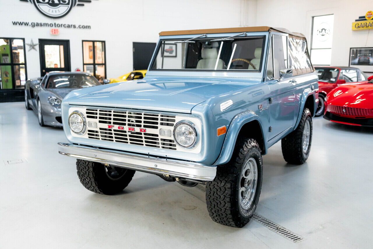 Ford-Bronco-1977-SUV-2