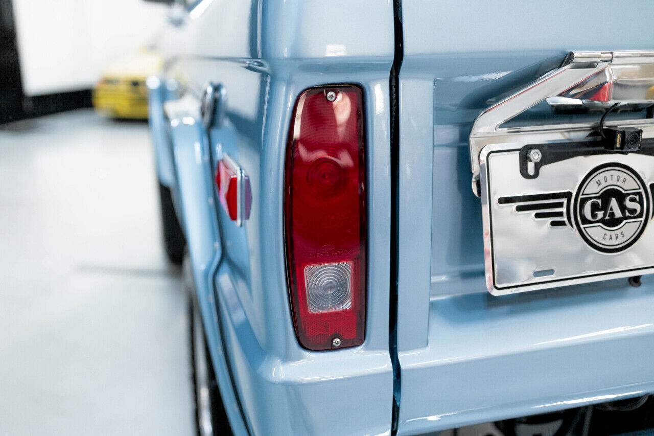Ford-Bronco-1977-SUV-24