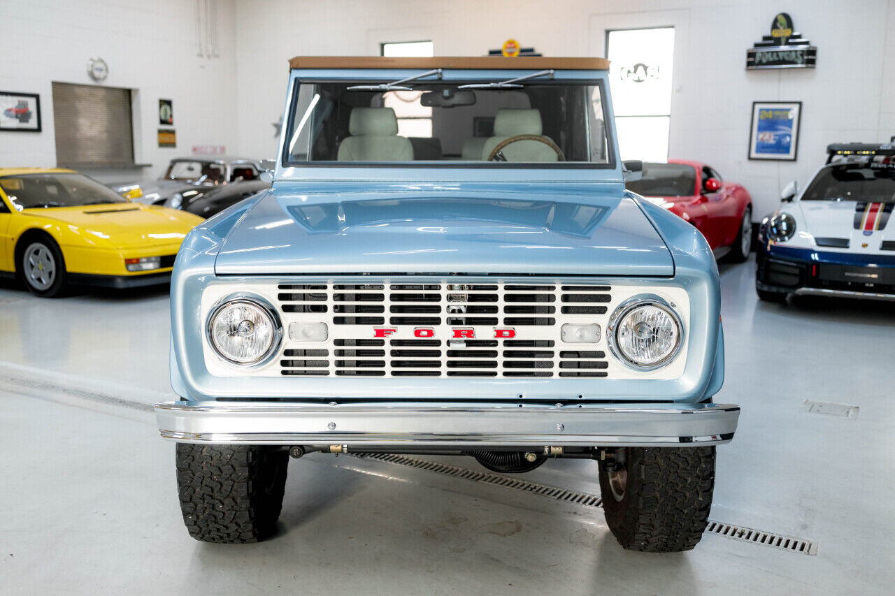 Ford-Bronco-1977-SUV-3