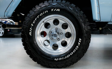 Ford-Bronco-1977-SUV-31