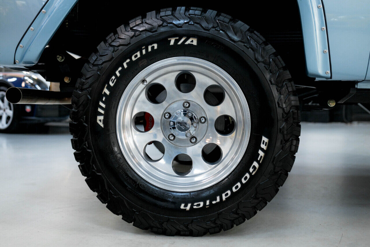 Ford-Bronco-1977-SUV-31
