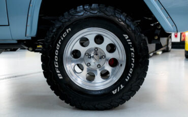 Ford-Bronco-1977-SUV-32