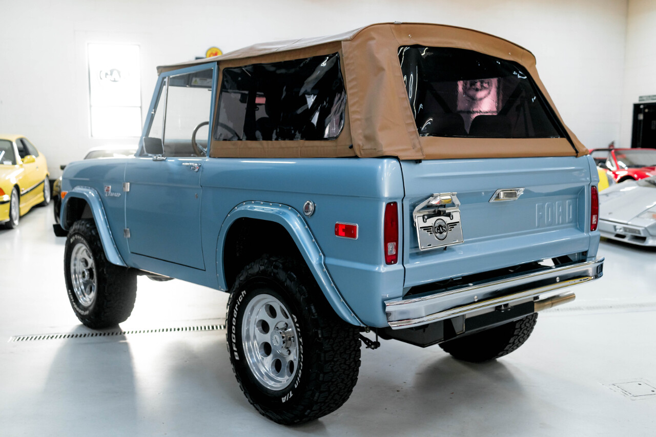 Ford-Bronco-1977-SUV-5