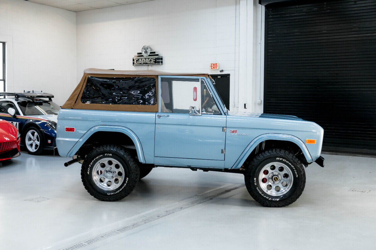 Ford-Bronco-1977-SUV-8