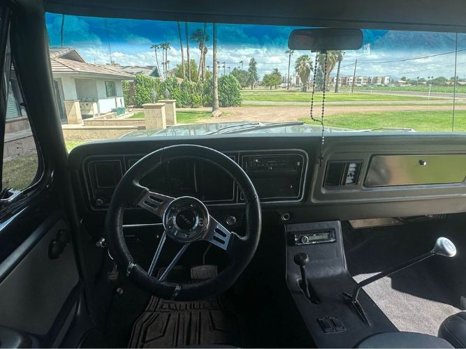 Ford-Bronco-1978-Black-Black-3