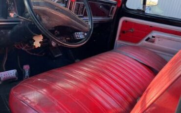 Ford-Bronco-1978-Black-Red-2