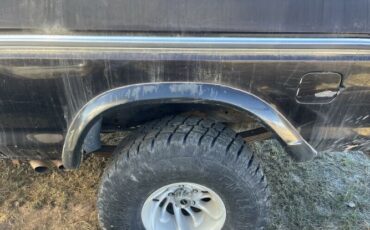 Ford-Bronco-1978-Black-Red-8