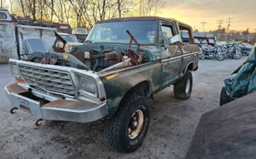 Ford-Bronco-1978-Green-Green-10