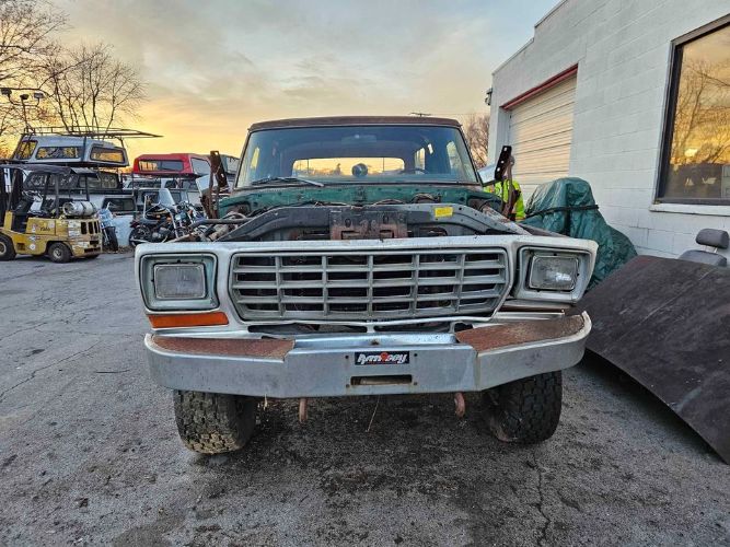 Ford-Bronco-1978-Green-Green-5
