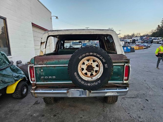 Ford-Bronco-1978-Green-Green-7