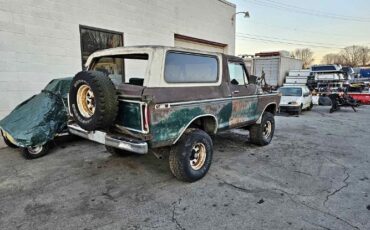 Ford-Bronco-1978-Green-Green-9