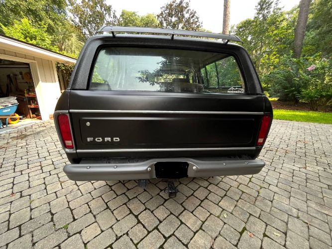 Ford-Bronco-1978-Matte-Black-2