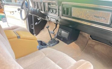 Ford-Bronco-1978-Matte-Black-9