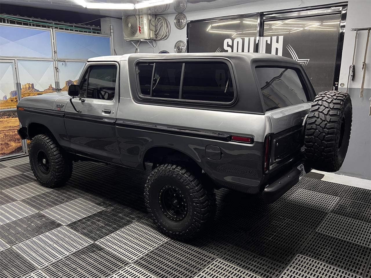 Ford-Bronco-1978-TWO-TONE-GREY-BLACK-10