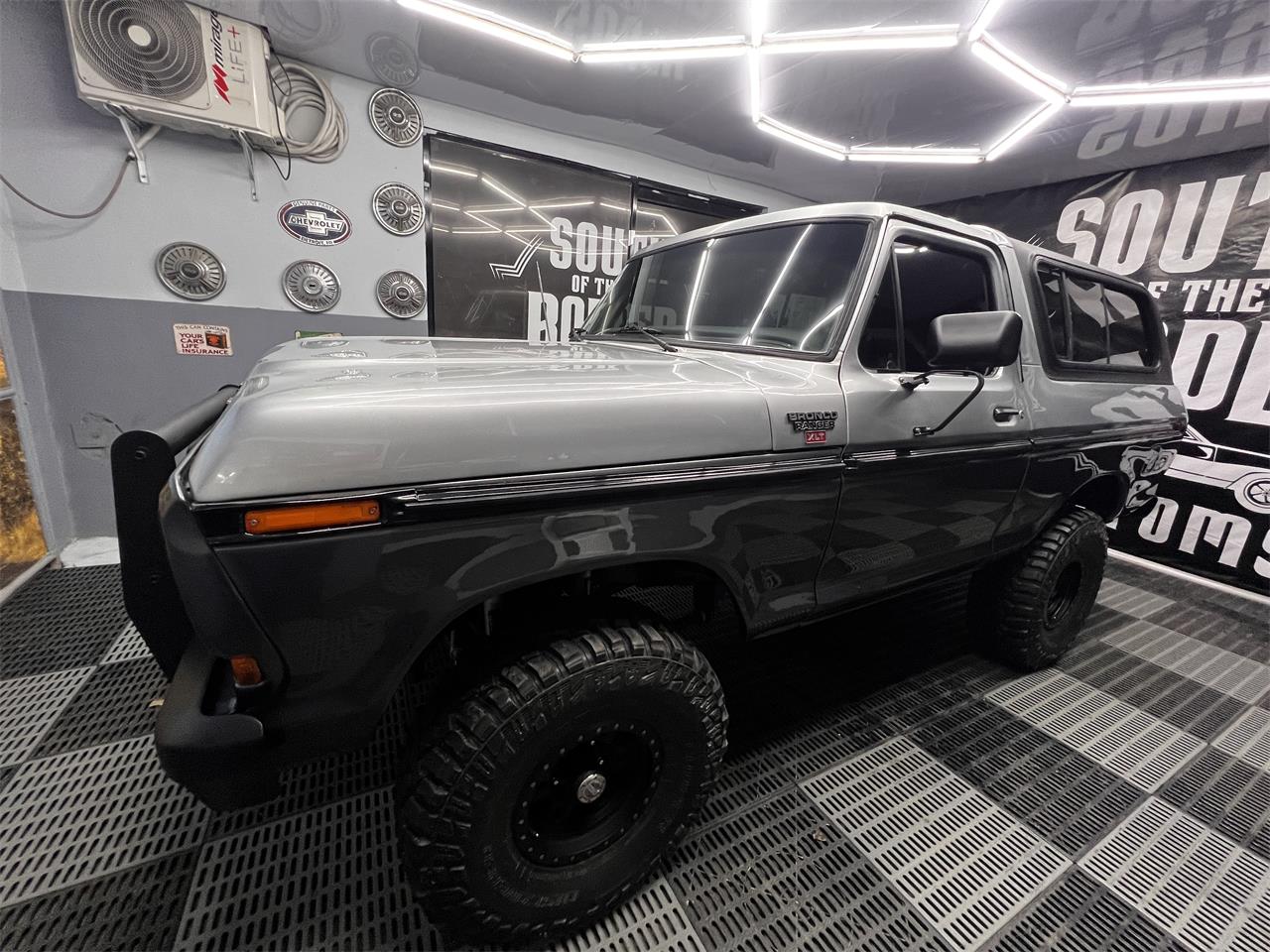 Ford-Bronco-1978-TWO-TONE-GREY-BLACK-13