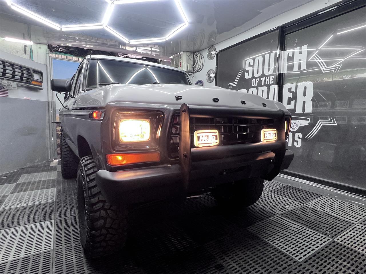 Ford-Bronco-1978-TWO-TONE-GREY-BLACK-21