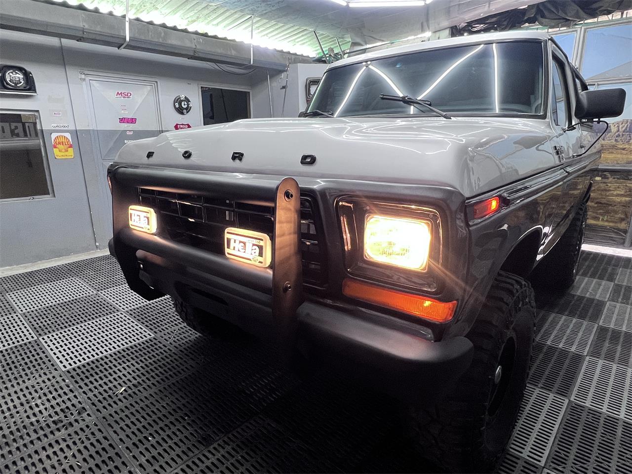 Ford-Bronco-1978-TWO-TONE-GREY-BLACK-22