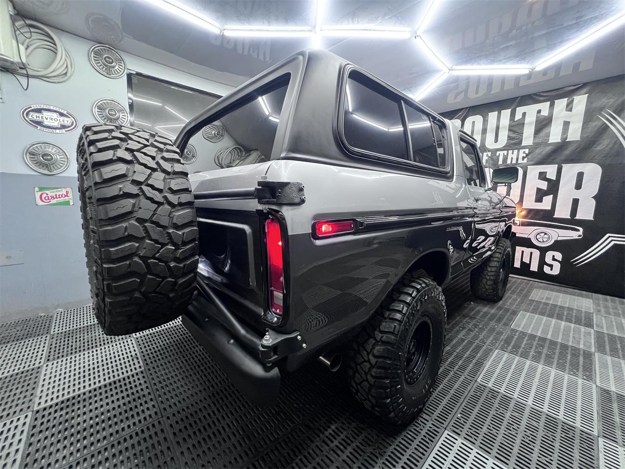 Ford-Bronco-1978-TWO-TONE-GREY-BLACK-24