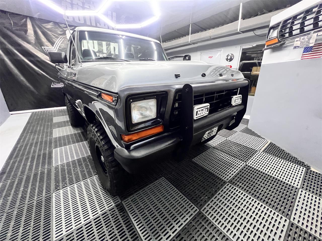 Ford-Bronco-1978-TWO-TONE-GREY-BLACK-35