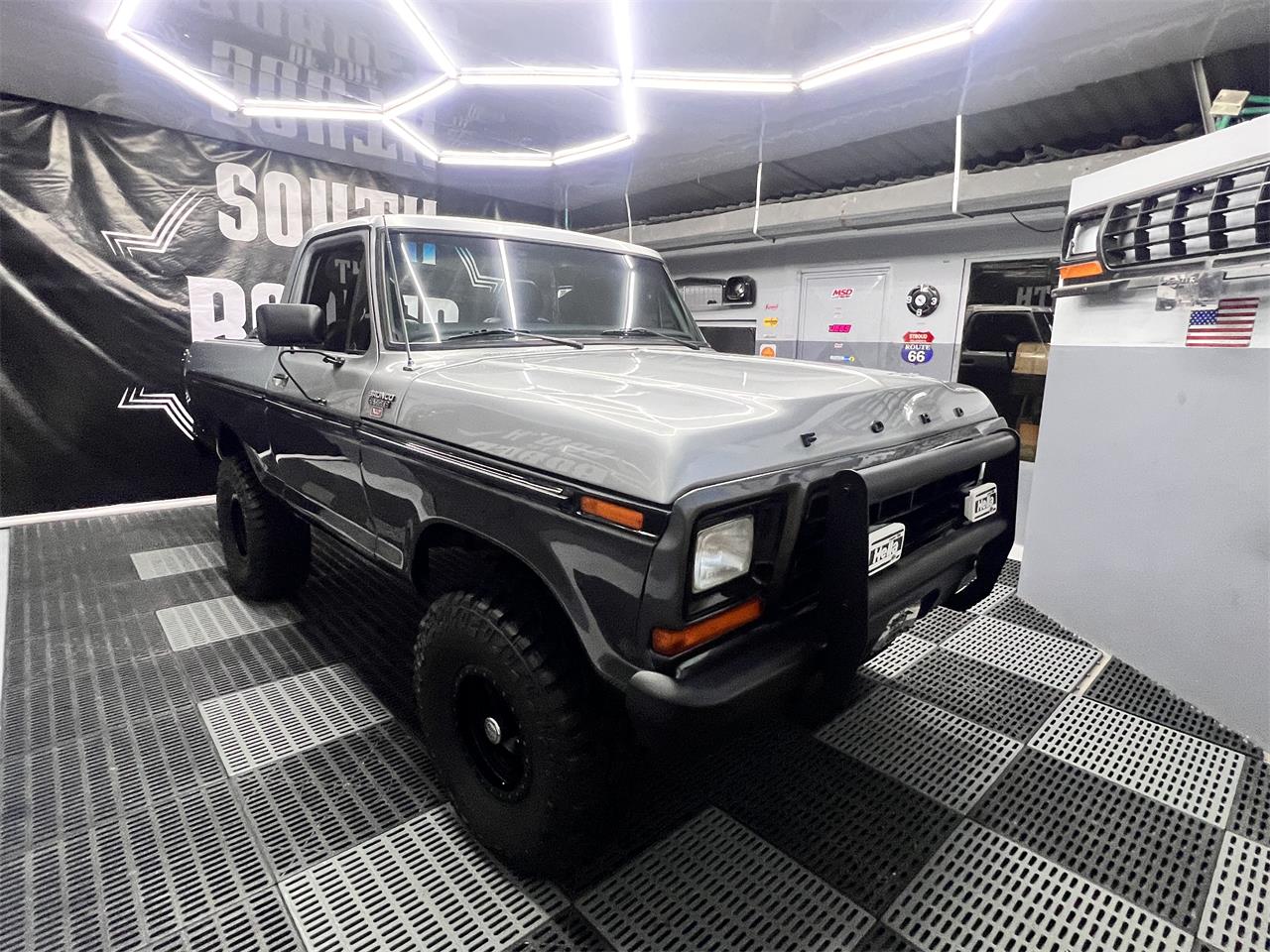 Ford-Bronco-1978-TWO-TONE-GREY-BLACK-44