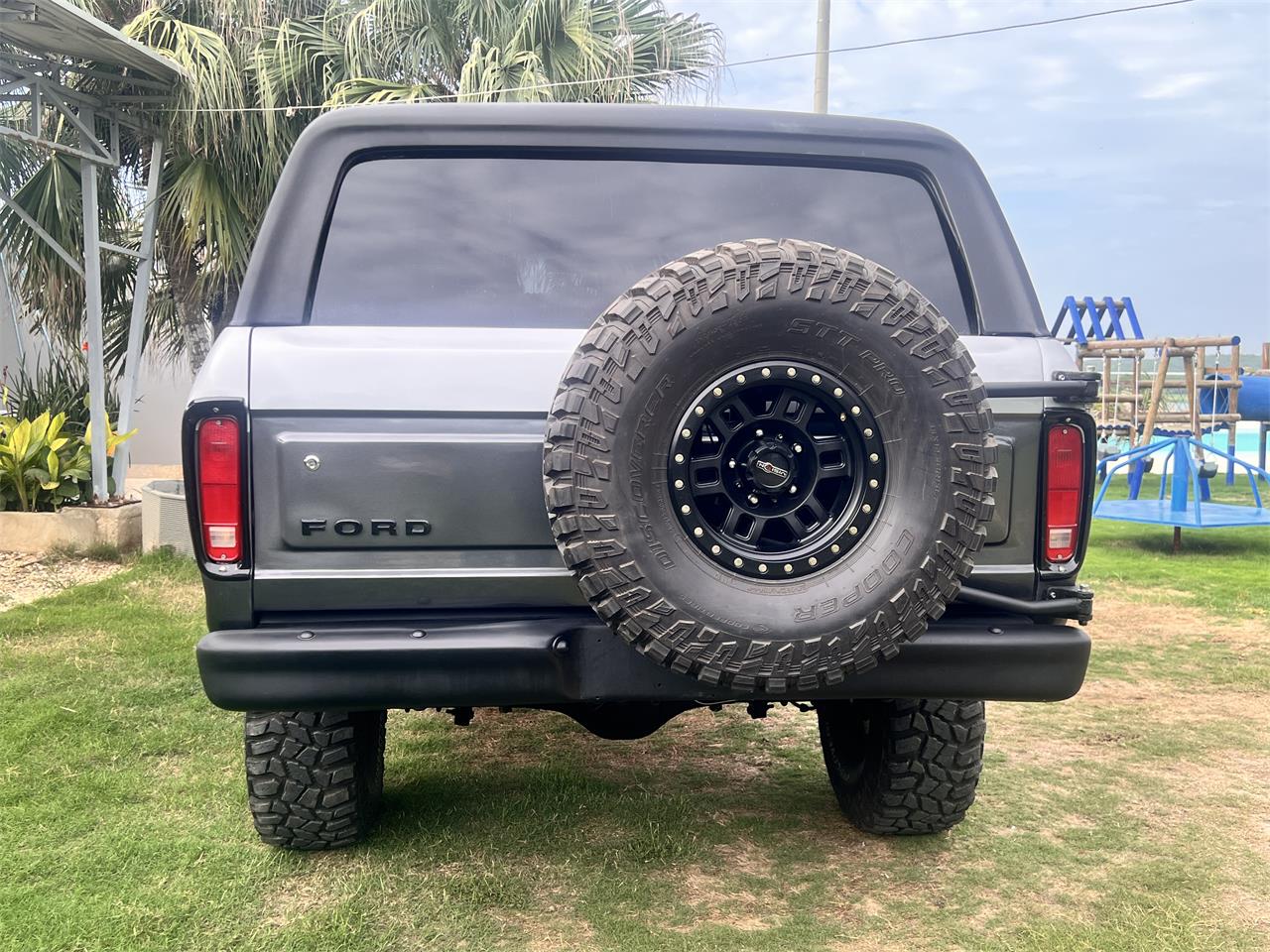 Ford-Bronco-1978-TWO-TONE-GREY-BLACK-56