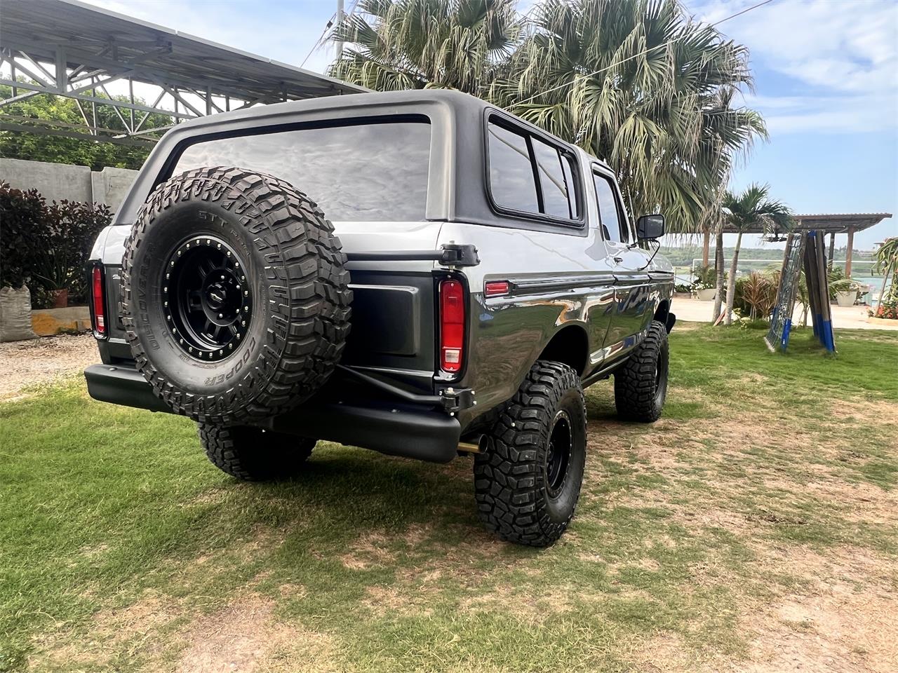 Ford-Bronco-1978-TWO-TONE-GREY-BLACK-58