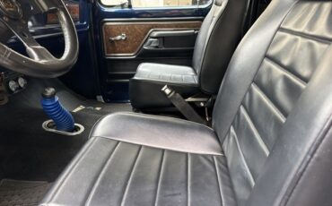 Ford-Bronco-1979-23
